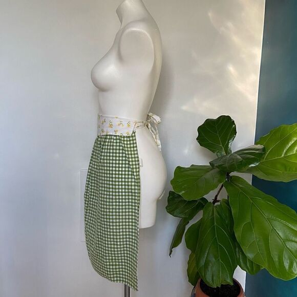 American Hostess Vintage Gingham Check Apron - Picture 4 of 12